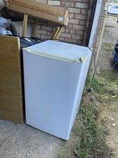 COMFEE' RCD93WH2 Under Counter